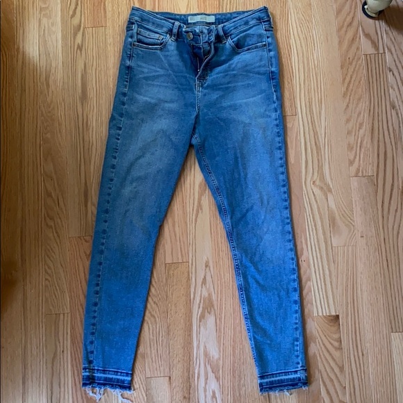 JEANS WITH FRAYED BOTTOMS - Picture 1 of 2